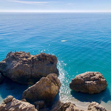 Torrecilla Sirena Beach Nerja Bagian luar foto